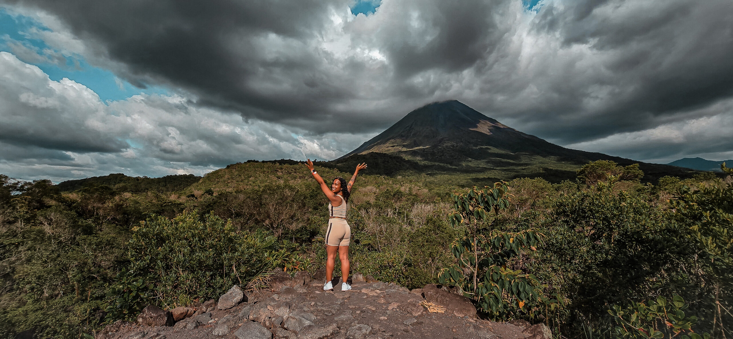 How to Travel Solo without fear Itoeatz