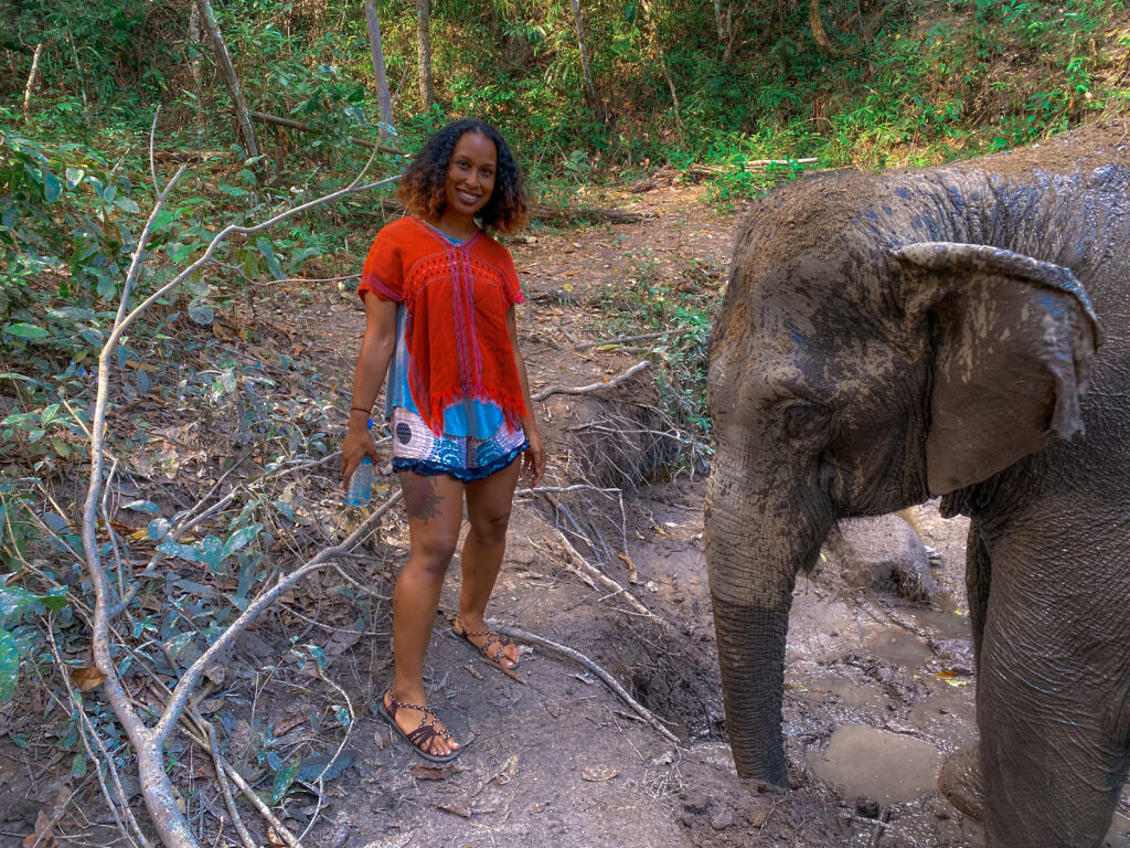 how to travel solo itoeatz