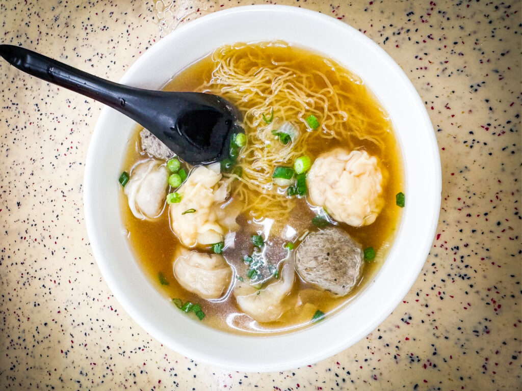 Wonton Noodle Soup (云吞面)