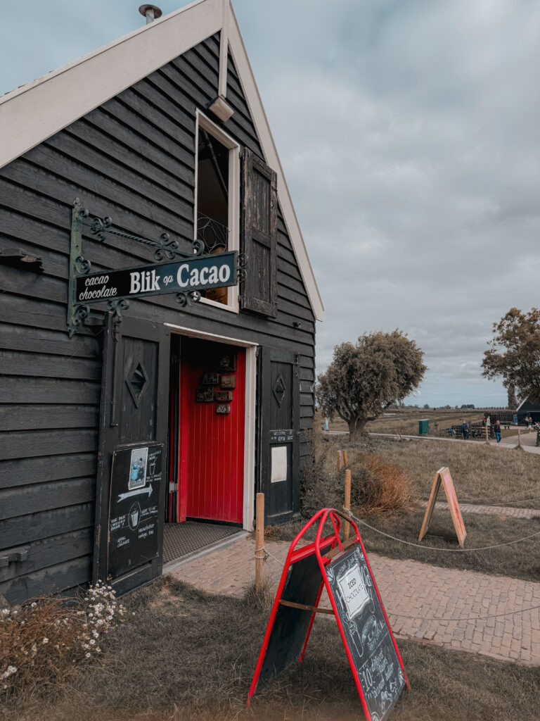 blik op cacao zaanse schans hot chocolate