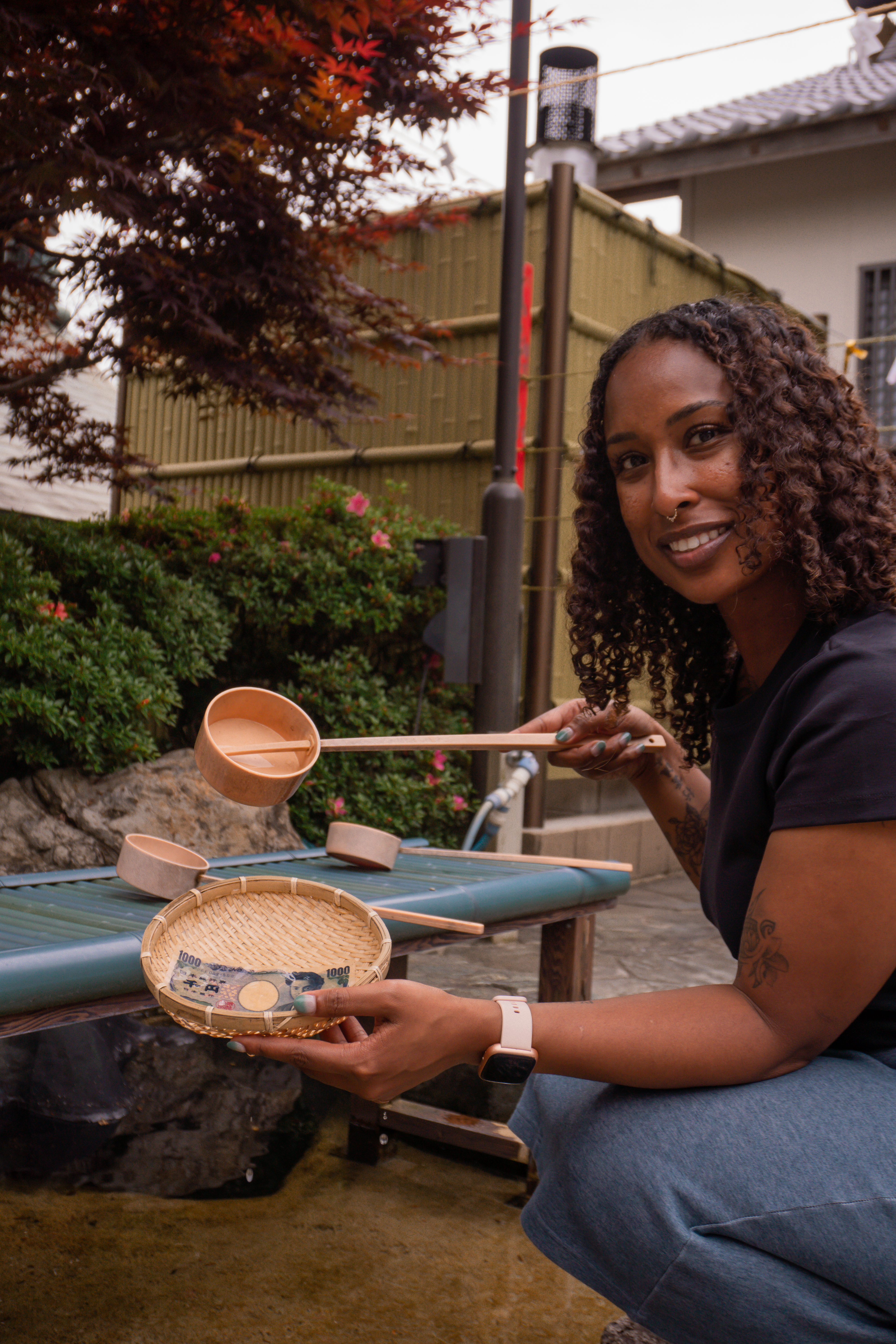 三光稲荷神社で全洗い Zeniarai at Sanko Inari Shrine Good Fortune