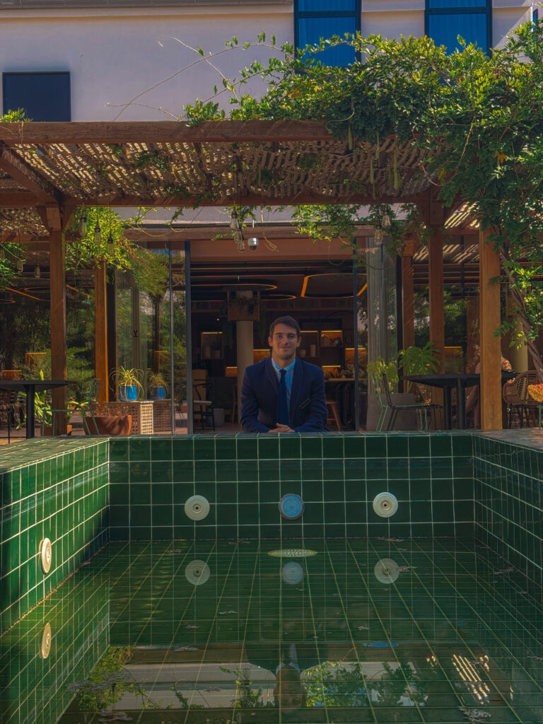 Receptionist at editory garden hotel baixa porto best hotel in porto, portugal