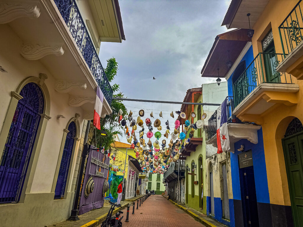 beautiful colorful streets of panama city itinerary