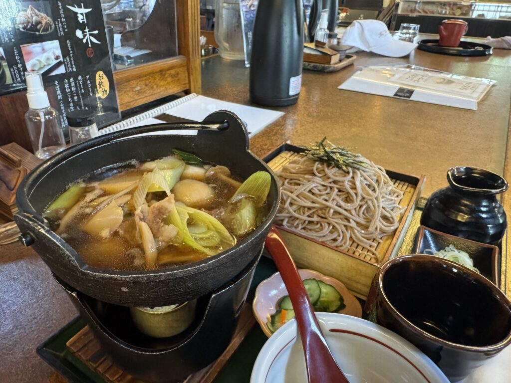 A set meal of Yamagata Imoni Nabe vegetable stew served alongside chilled zaru soba noodles at Enzou restaurant itoeatz